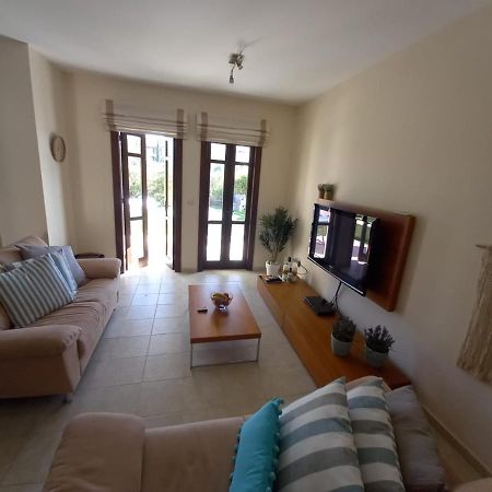 Helios Heights Spirits, Aphrodite Hills Golf Resort Kouklia Exteriör bild