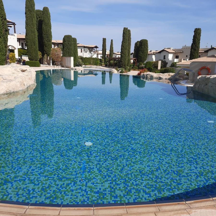 Helios Heights Spirits, Aphrodite Hills Golf Resort Kouklia Exteriör bild