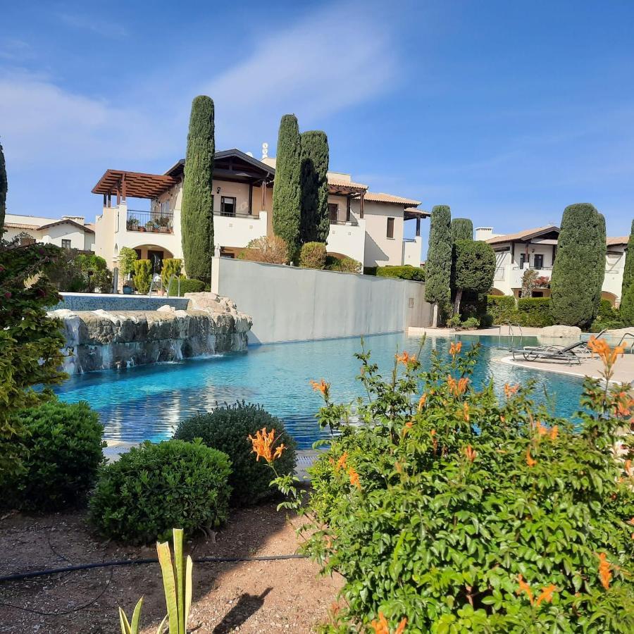Helios Heights Spirits, Aphrodite Hills Golf Resort Kouklia Exteriör bild