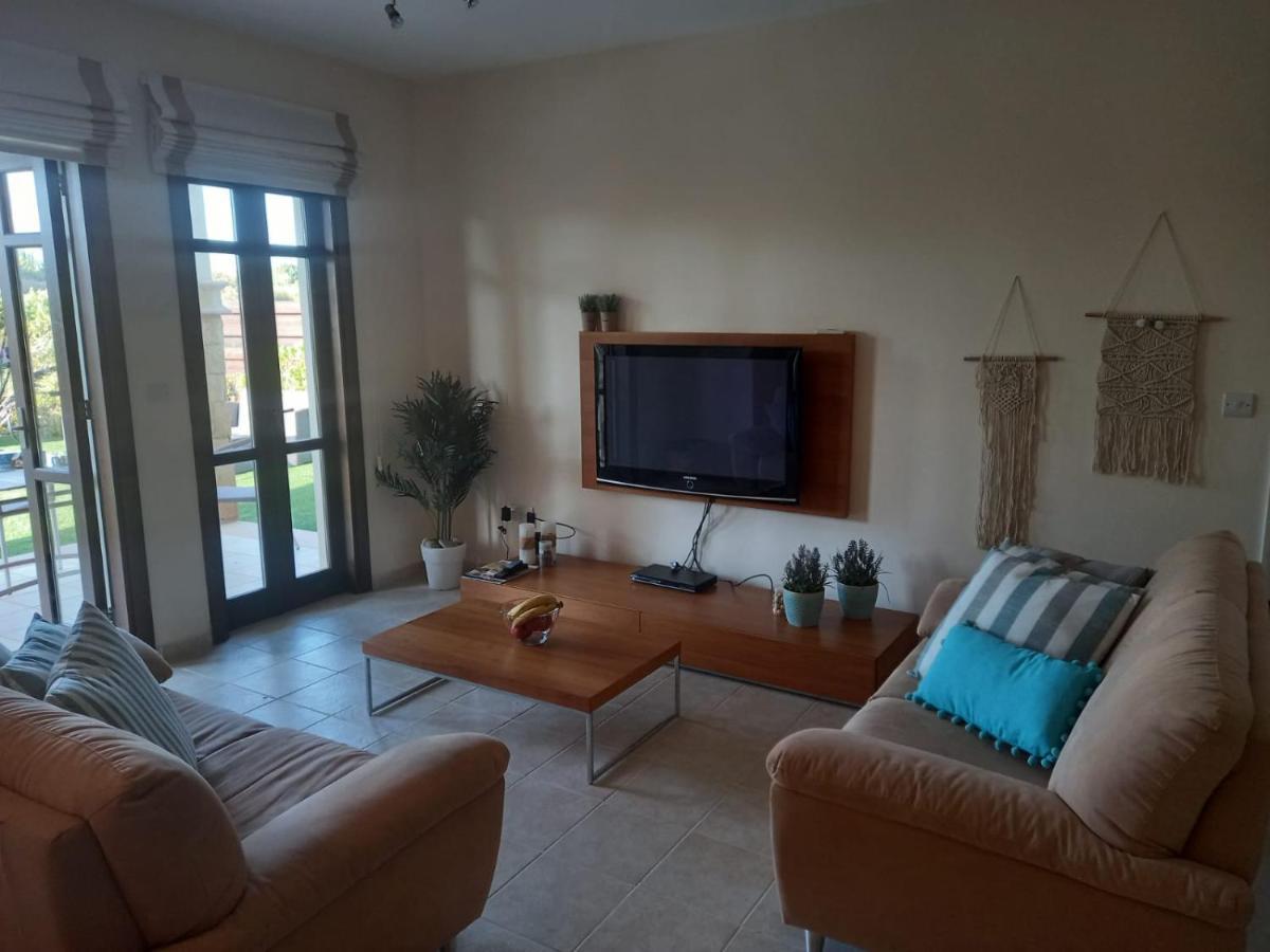 Helios Heights Spirits, Aphrodite Hills Golf Resort Kouklia Exteriör bild