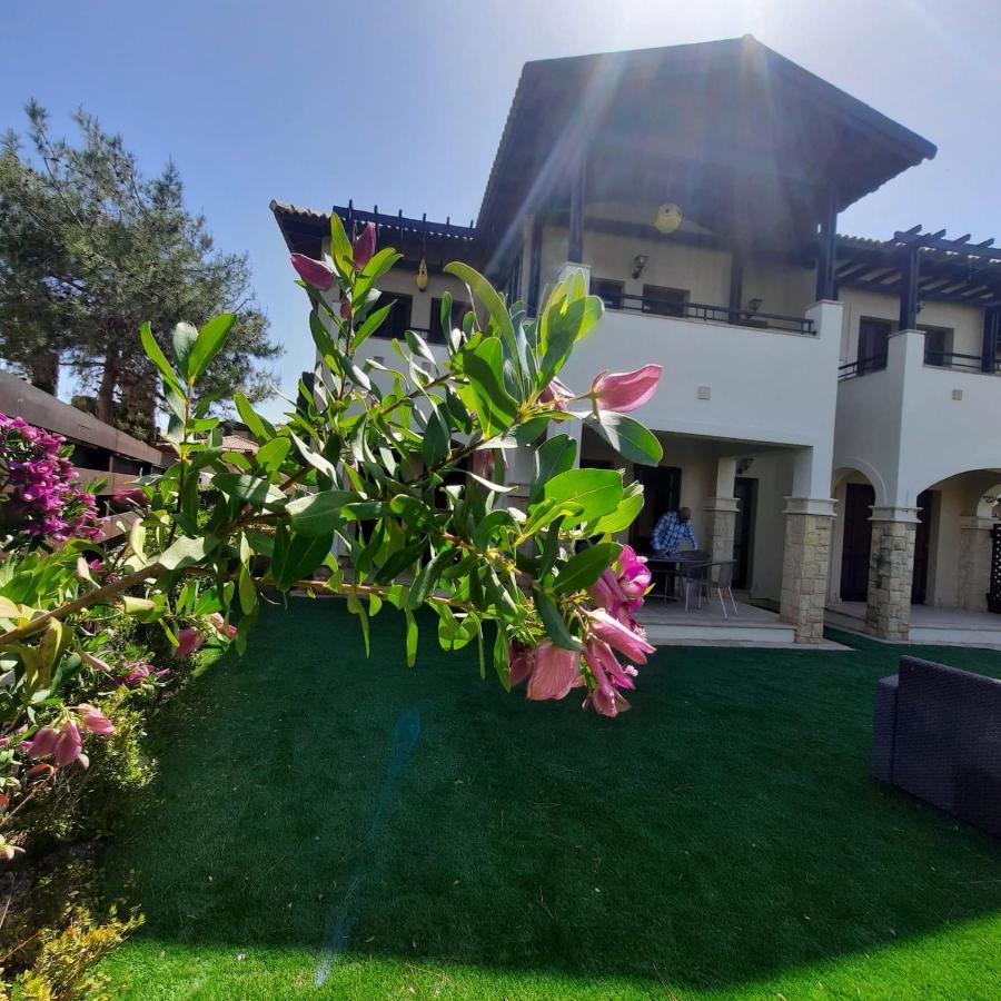 Helios Heights Spirits, Aphrodite Hills Golf Resort Kouklia Exteriör bild