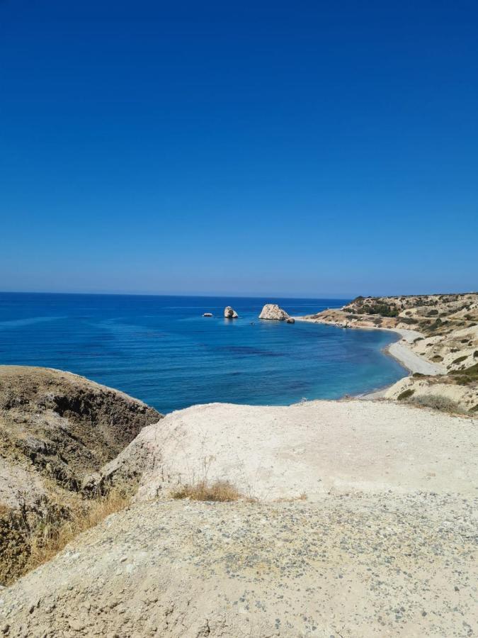 Helios Heights Spirits, Aphrodite Hills Golf Resort Kouklia Exteriör bild