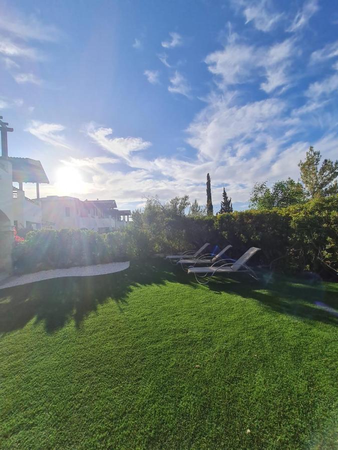 Helios Heights Spirits, Aphrodite Hills Golf Resort Kouklia Exteriör bild